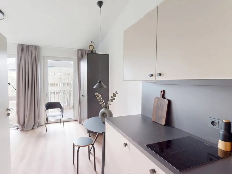 Ihr neues Single-Apartment mit geschmackvoller Möblierung, EBK und BALKON direkt an der Spree — photo 1